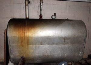 oil-tank-removal-old-leaking-dangerous-home-oil-tank